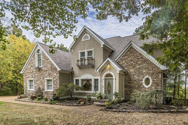 1st image of 5228 Beverly Oaks Dr