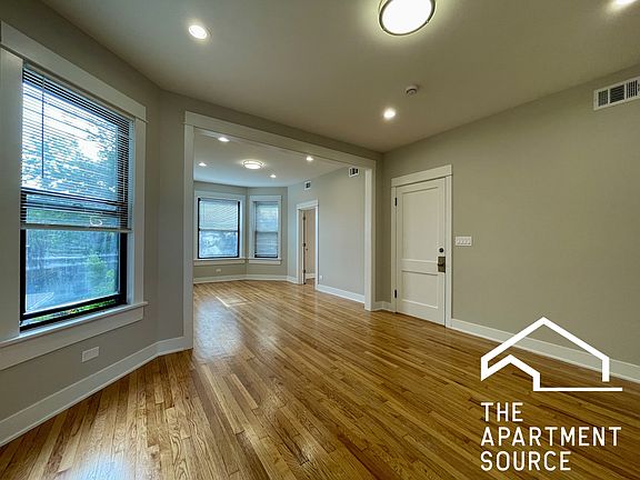 5th image of 2143 N Keystone Ave #2