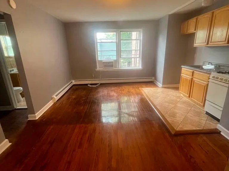 321 Sanford Ave #C2 — Photo 1