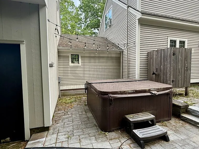 11 Hobbs Rd — Photo 4