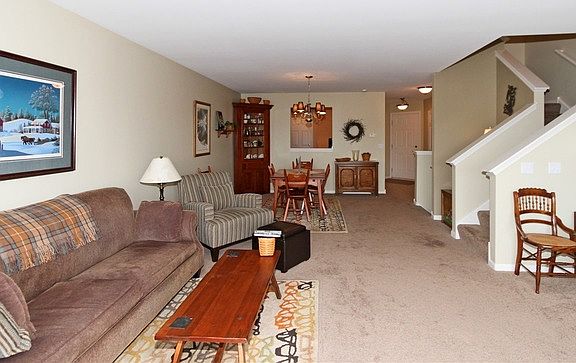 4th image of 276 Fairview Cir