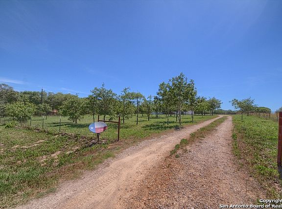 3rd image of 502 Jacobs Ln