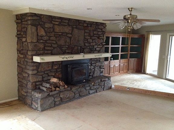 2nd image of 1 Heywood Ln
