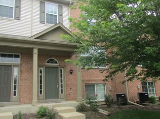 408 Belvedere Ln, Aurora, IL 60502