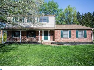 604 Cambridge Dr, Newark, DE 19711