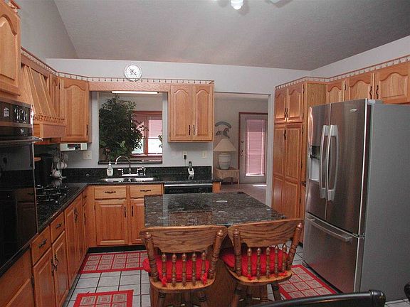 5th image of 4261 W Meadowvale Dr