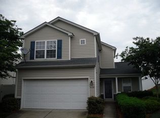 9133 Meadowmont View Dr, Charlotte, NC 28269