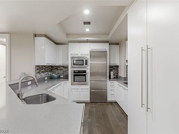 4th image of 2700 Las Vegas Blvd S Unit 2303