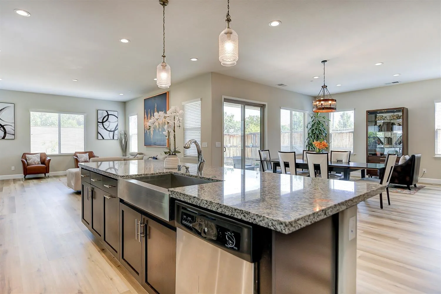 5434 Cannes Way photo 1