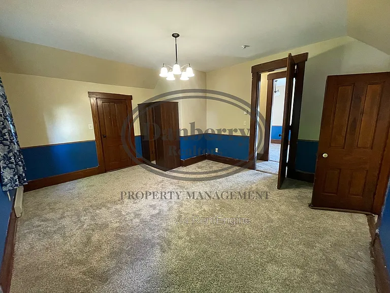 109 S Main St — Photo 20