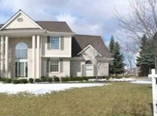 24263 Lynwood Dr, Novi, MI 48374