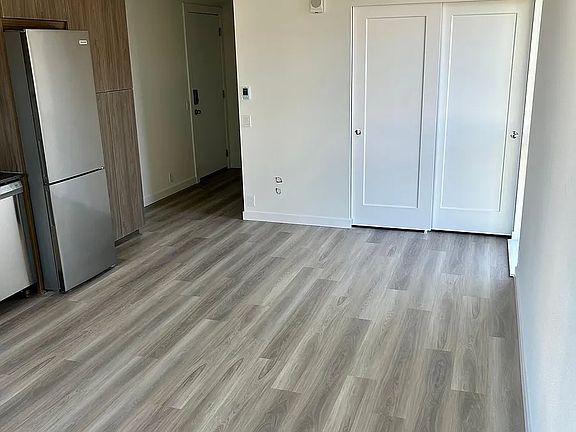 5th image of 6547 24th Ave NW #204