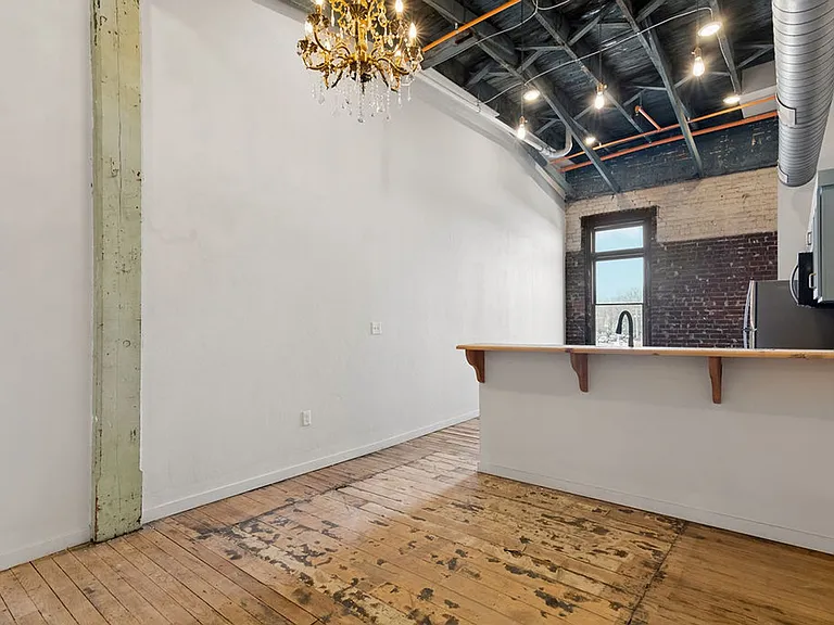 Brand new apartments in downtown Springfield! — Photo 83