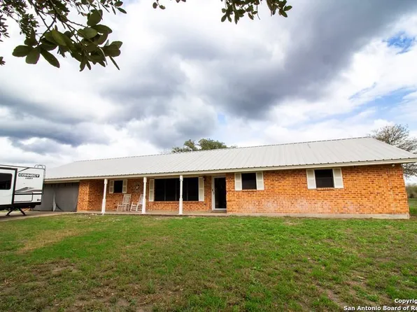 5956 Chaparral Trail, Beeville 78102