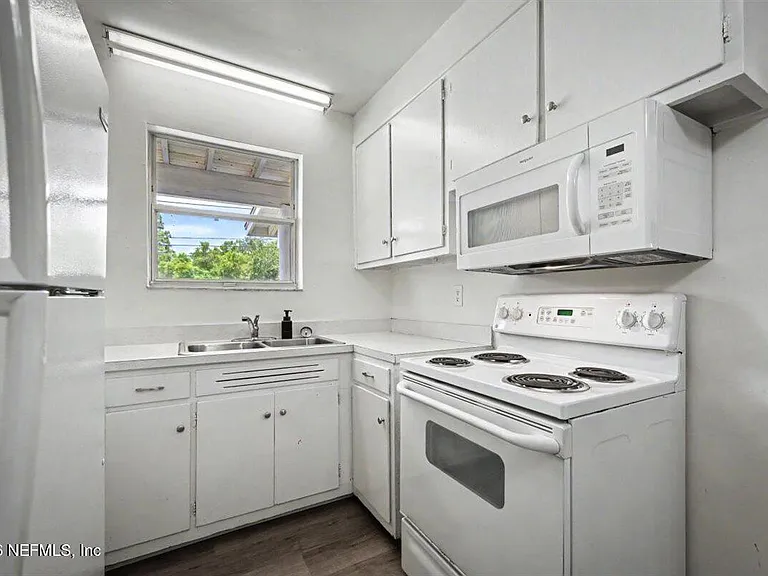 6216 Suwanee Rd — Photo 15