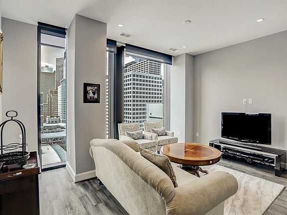 5th image of 1211 Caroline St Unit 1207