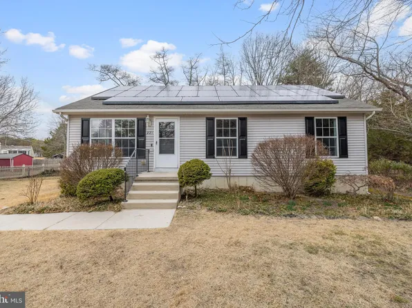 225 Bittlewood Ave, Berlin, NJ 08009