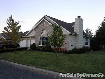 202 Sunset Drive Bartelso IL
						:
						Main View of House