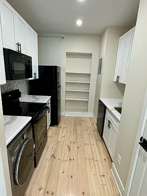 Rented by Tolmas Corporation | media 4