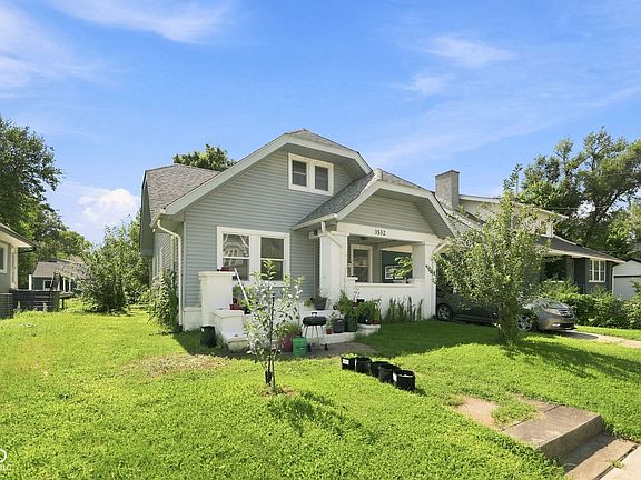 3rd image of 3532 Evergreen Ave