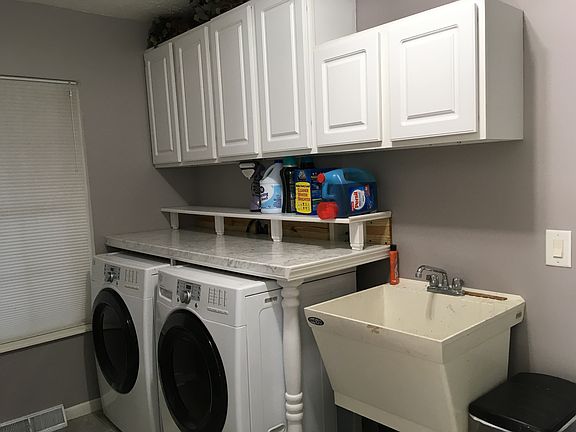 1st floor laundry room