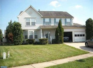 4 Waterford Ct, Newark, DE 19702