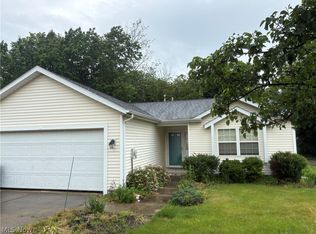 9785 Country Scene Ln, Mentor, OH 44060