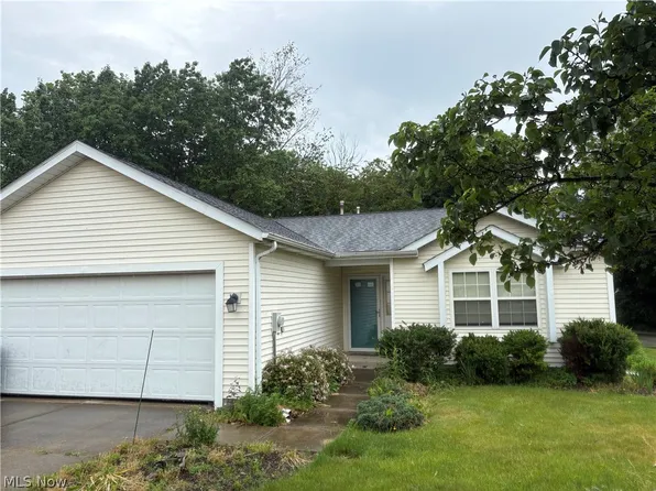 9785 Country Scene Ln, Mentor, OH 44060