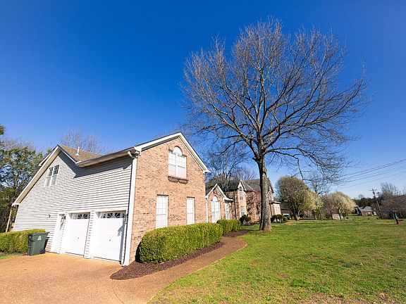 2nd image of 329 Baronswood Dr