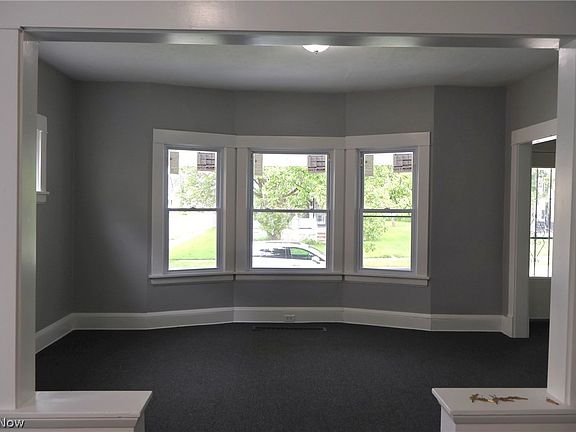 3rd image of 13302 Beachwood Ave