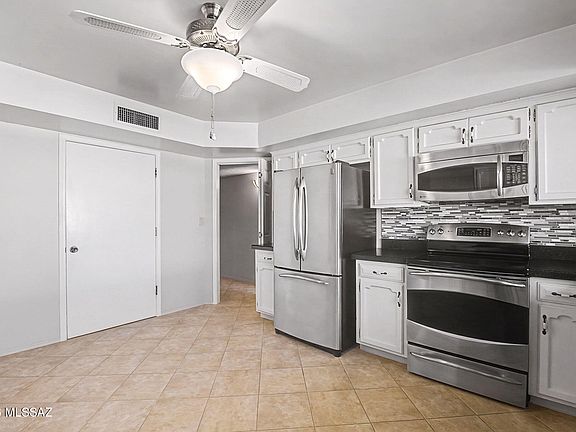 3rd image of 2184 N Calle De Vida