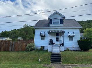 McKinley St, Bolivar, PA 15923