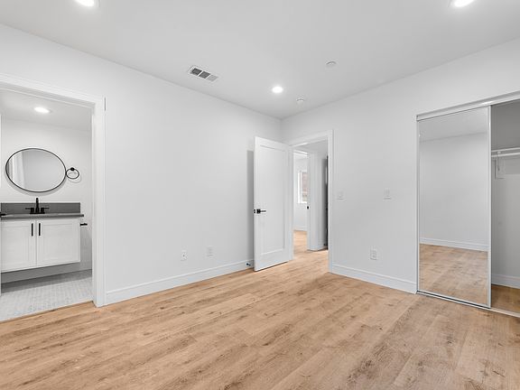5th image of 309 1/2 N Union Ave #2
