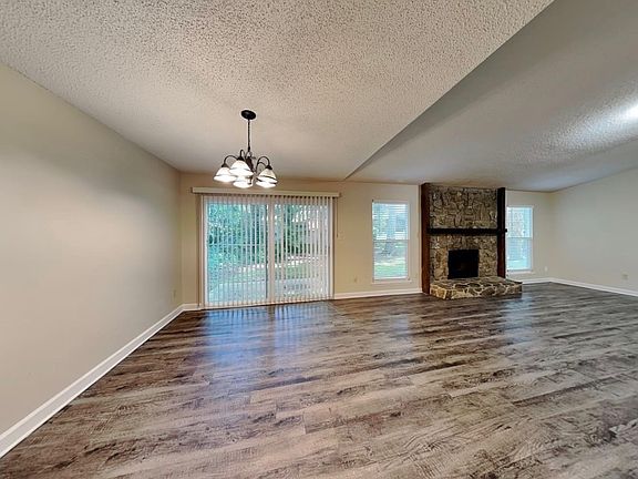 5th image of 4701 Cricklewood Ln