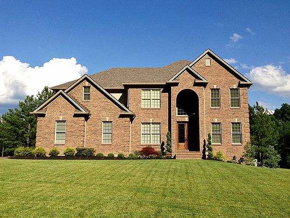 2nd image of 106 Cottonwood Ct