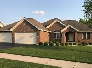 6099 Sweet Grass Dr, Roscoe, IL 61073
