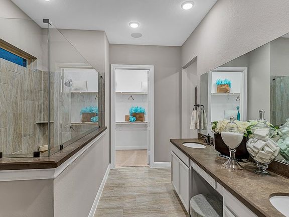 2nd image of 28821 Autumn Shore Dr