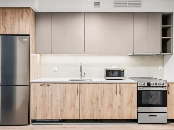 265 Lorimer Street image 2 of 21