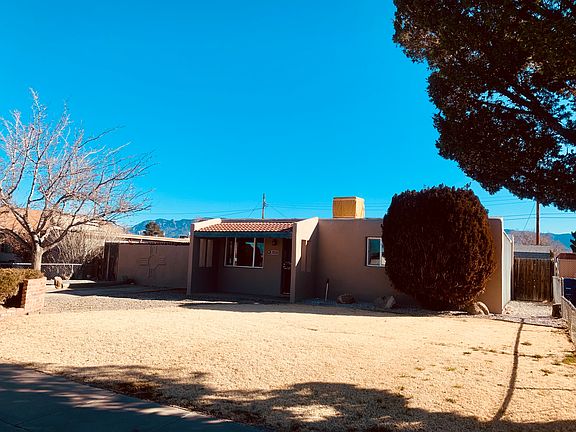 4th image of 2838 Solano Dr NE