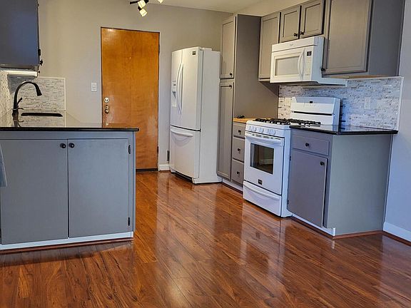 5th image of 2101 Colfax Ave