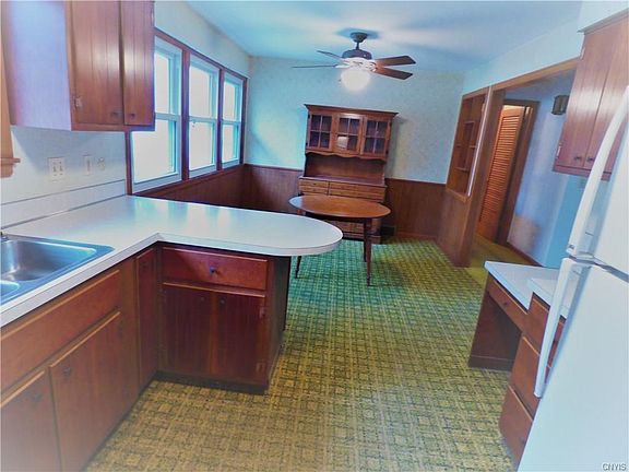 3rd image of 220 Schepps Ln
