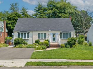 13-41 20th St, Fair Lawn, NJ 07410