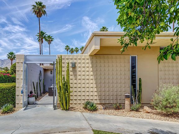 3rd image of 12 Desert Lakes Dr