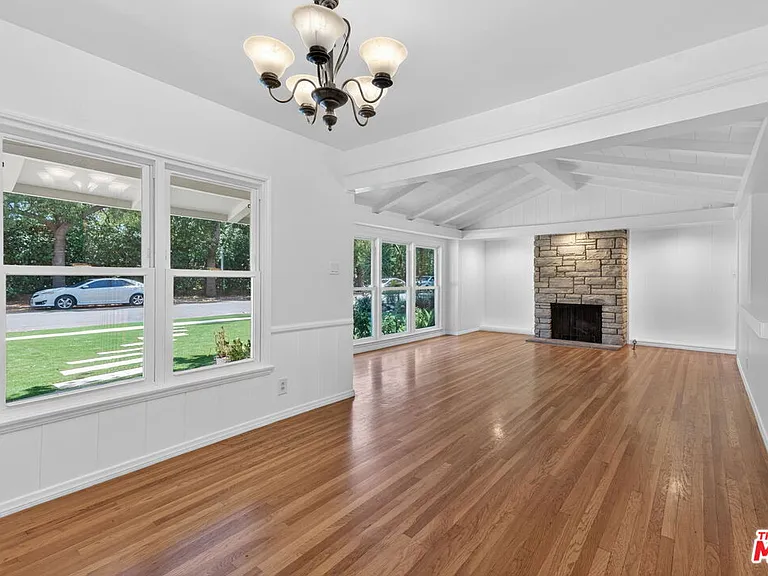 21309 Ibanez Ave — Photo 9