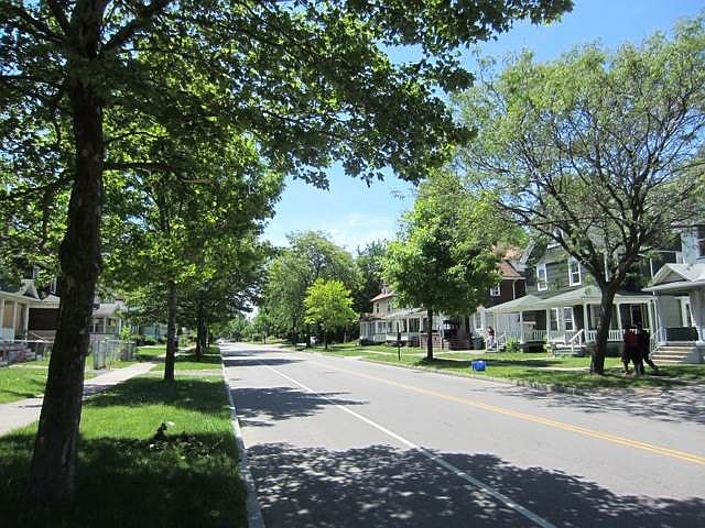 2nd image of 22-24 Gardiner Ave