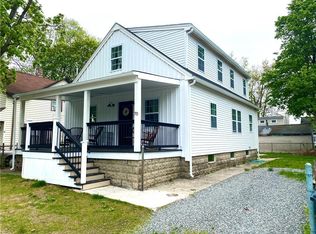 70 Huron St, Warwick, RI 02889