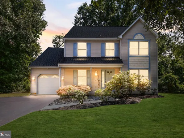 206 James Ct, Delran, NJ 08075
