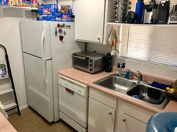 FADB5340-DA92-4A32-8442-094ADAFA18AB