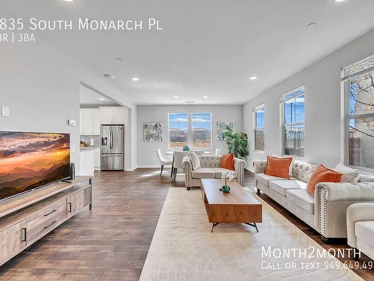 4835 S Monarch Pl — Photo 1