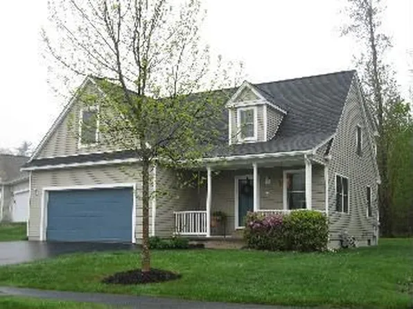 30 Samantha Dr, Gorham, ME 04038